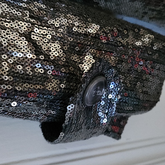 INC New W/Tags! Silver & Black Sequin Coat. - Picture 6 of 11